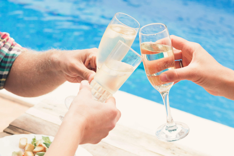 5 Hot Vegas Pool Parties